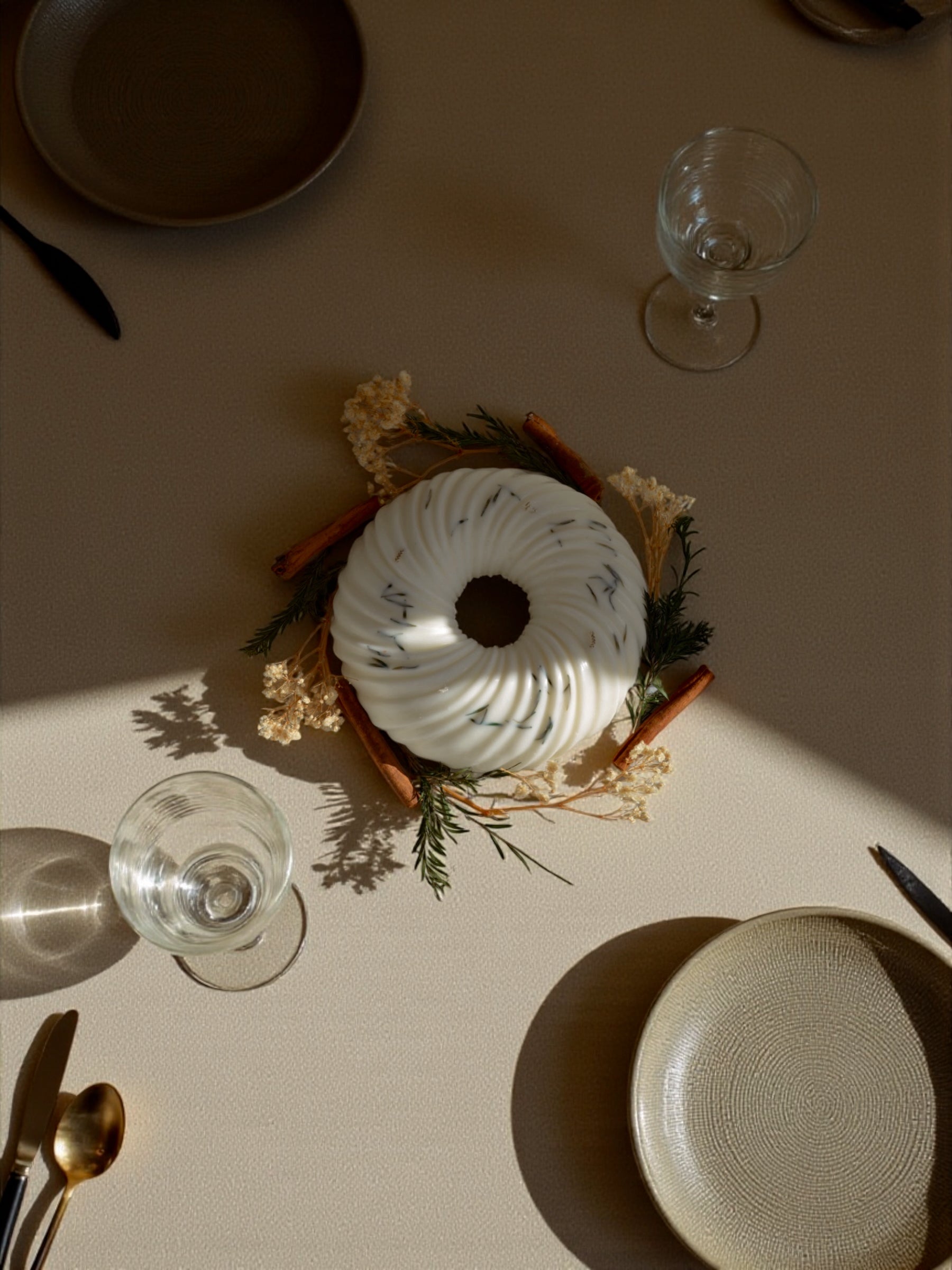 CHRISTMAS WREATH CANDLE